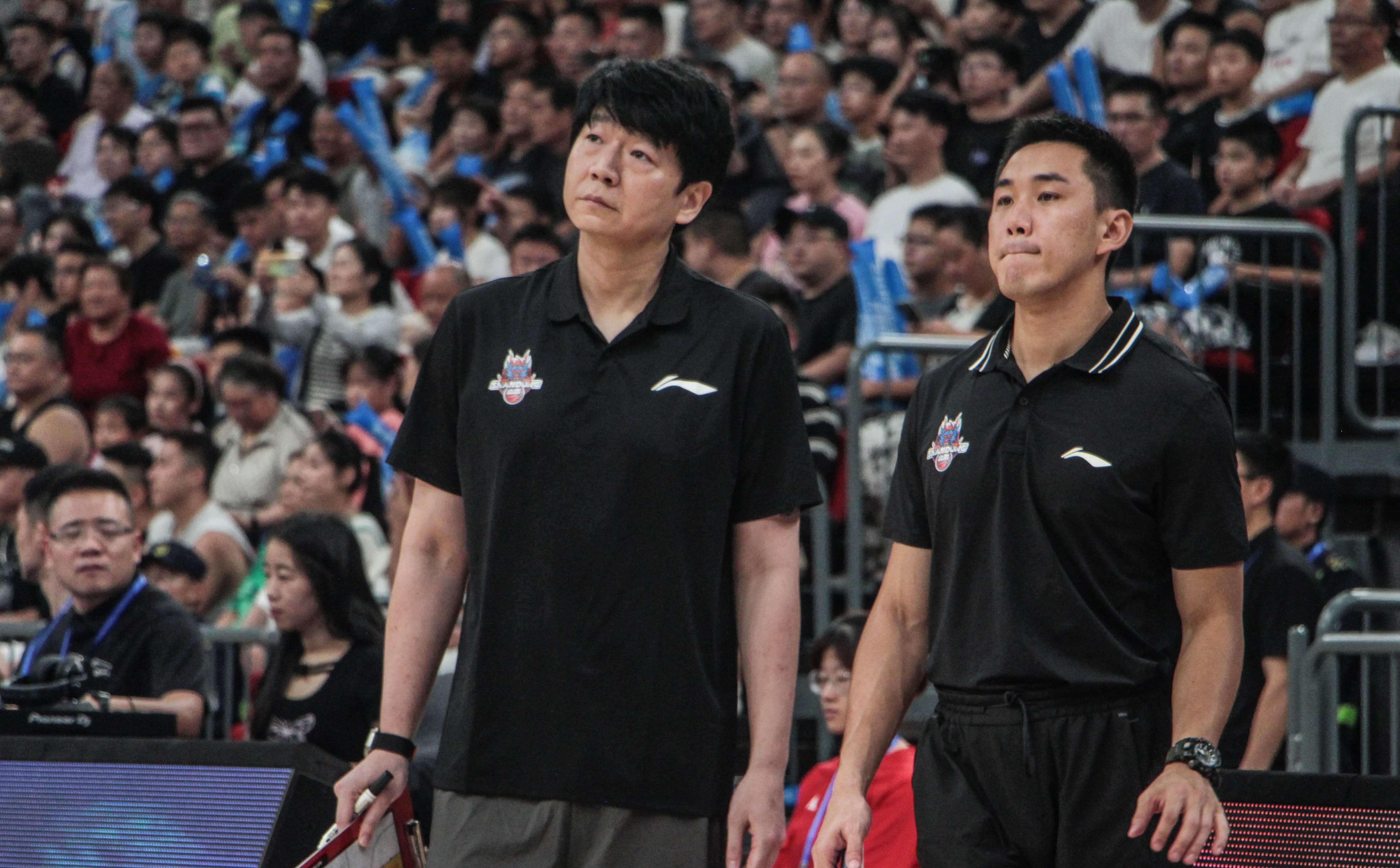 山东男篮迎NBA季后赛关键赛;转会期绝杀压哨;底气十足;年轻球员得到机会的简单介绍