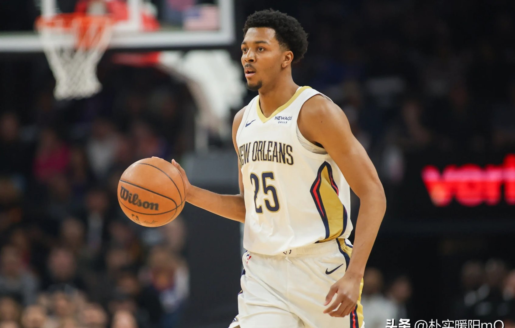 九游网页官网入口清晨洛杉矶快船备战NBA季后赛，外线爆发细节曝光，更衣室稳定，轮换策略成焦点的简单介绍