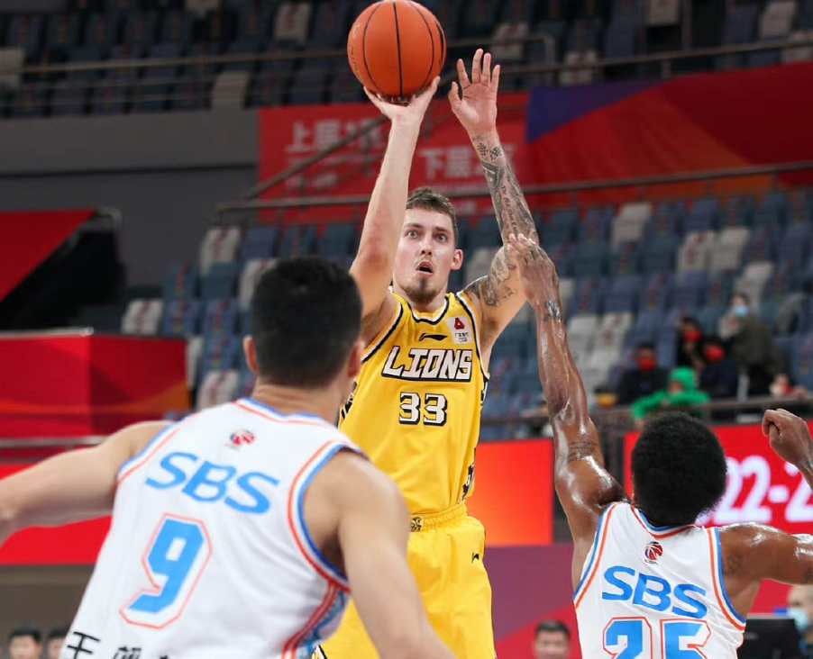 九游网页版直接进入关于欧超杯赛前走向成谜，广厦男篮调整名单，态度坚定，医务组通报恢复的信息